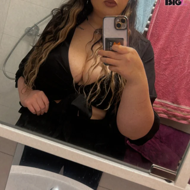 CurvyBellaa