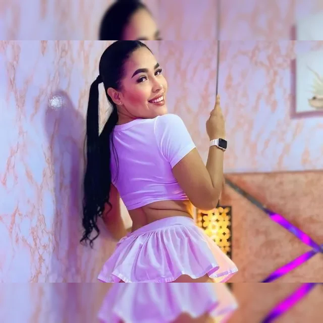 Bild 4 von EMIILYHOTT