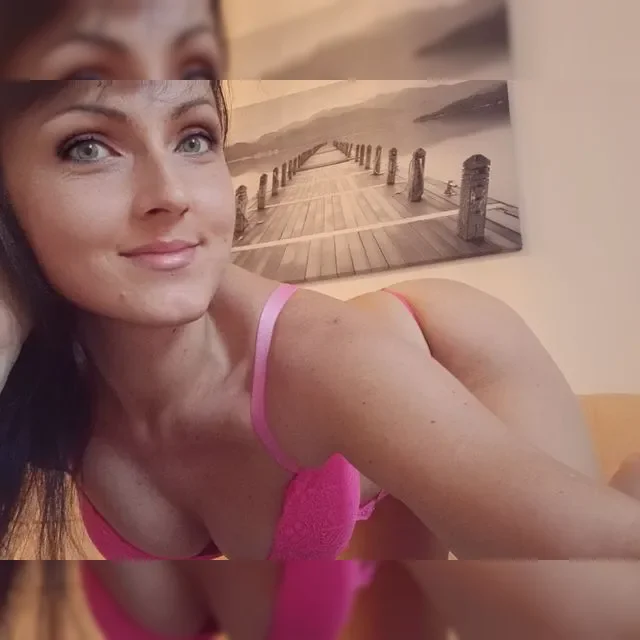 Bild 2 von HornyClaire