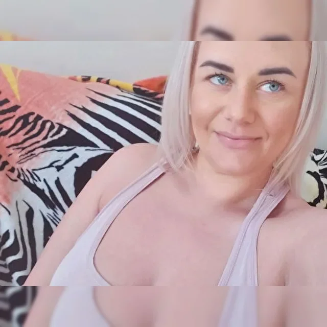 Bild 5 von HornyVicky