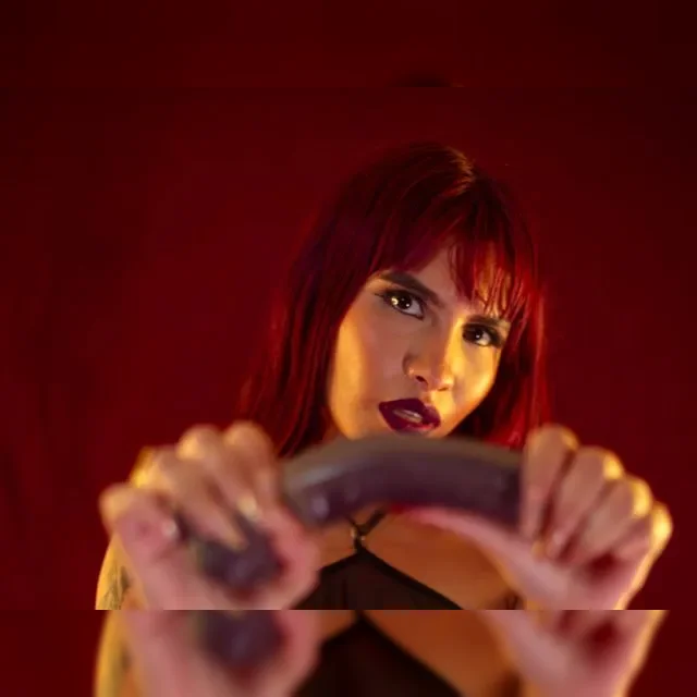 Bild 2 von NailaMistress