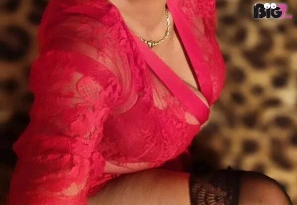 SexyCurvyLea