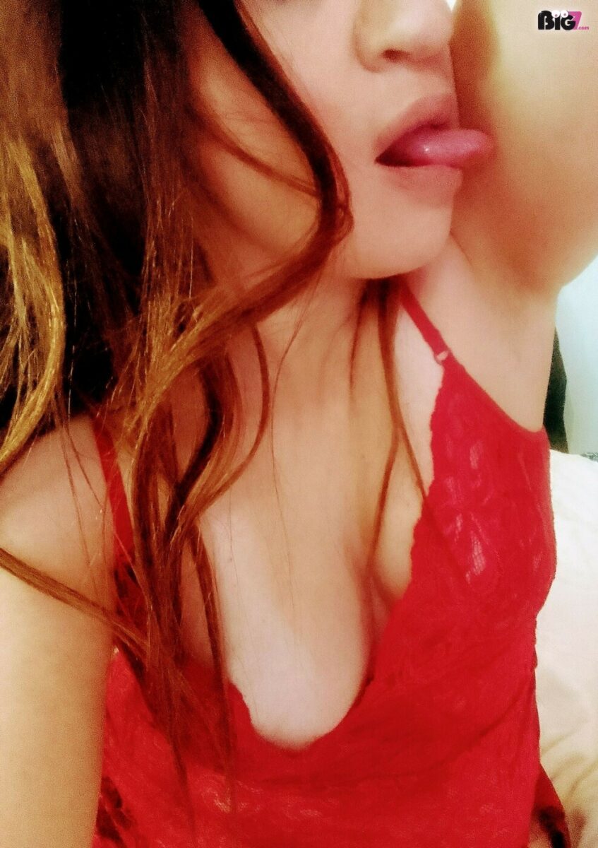 Vivian33