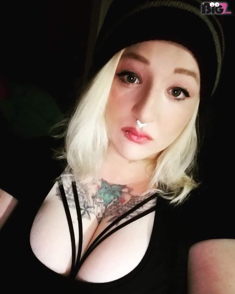 BigBoobs85