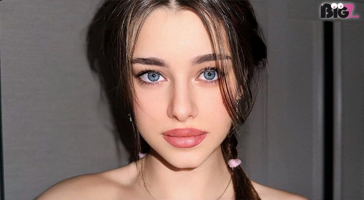 angelina-petite