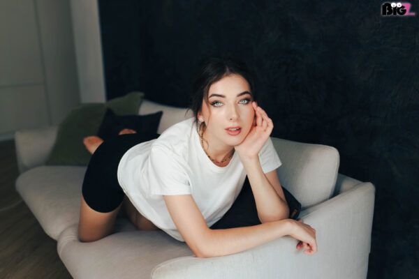 meganKISS