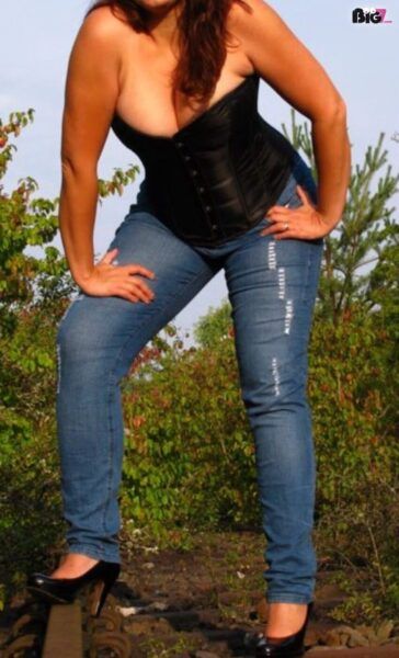 Nylondomina