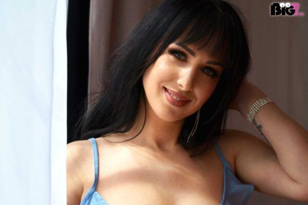 HornyIna82
