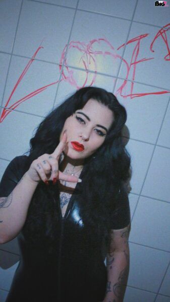 Lady-Valentina
