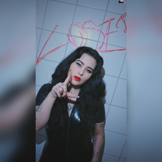 Lady-Valentina