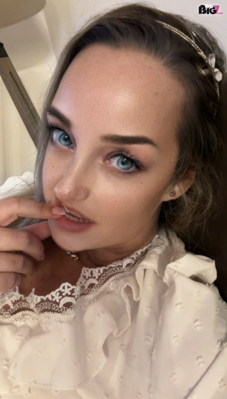 NaturalBarbieMilf