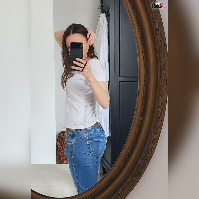 Sophie83